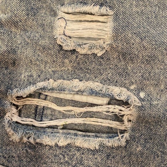Forever 21 Acid Wash Jean Shorts - Picture 4 of 8